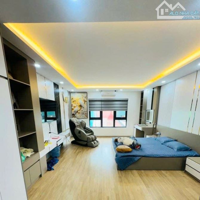HÀNG HOT. BÁN NHÀ VŨ ĐỨC THẬN VIỆT HƯNG, Ô TÔ TRÁNH, GA RA Ô TÔ, KINH DOANH, GIÁ HỜI - 3