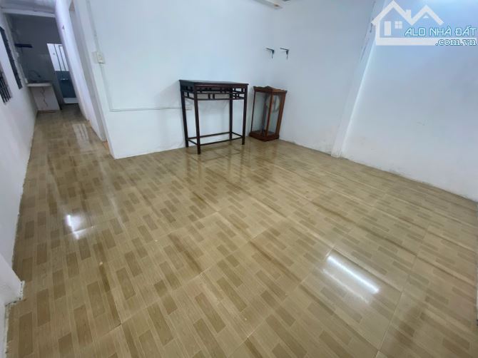 BÁN CĂN NHÀ TTTP CAO RÁO KHÔNG NGẬP LỤT SỔ ĐỎ RÕ RÀNG GIÁ 1.3XX TỶ- LH HẢI YẾN - 3