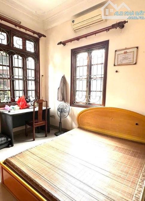 , NHỈNH 10 TỶ - Ô TÔ, 3 THOÁNG, GẦN PHỐ - CẦU GIẤY - 3