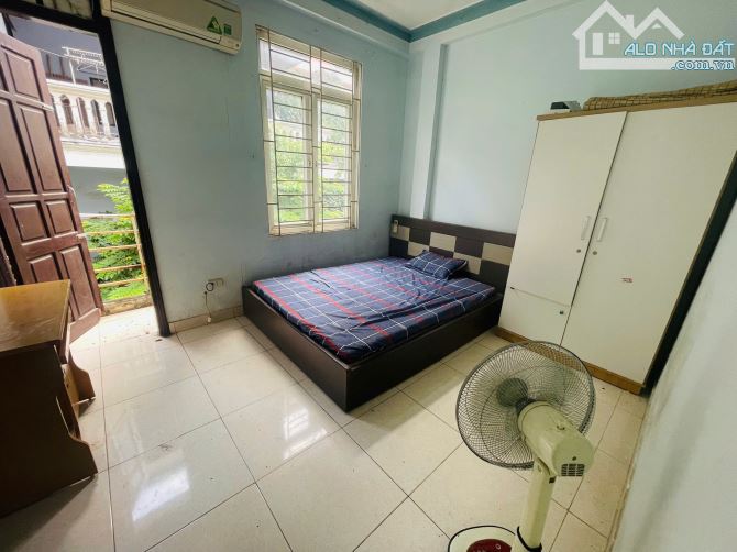 Cho thuê nhà nguyên căn ngõ 174 Tam Trinh, Yên Sở, Hoàng Mai. DT 42m x 4 tầng. giá 9tr - 3