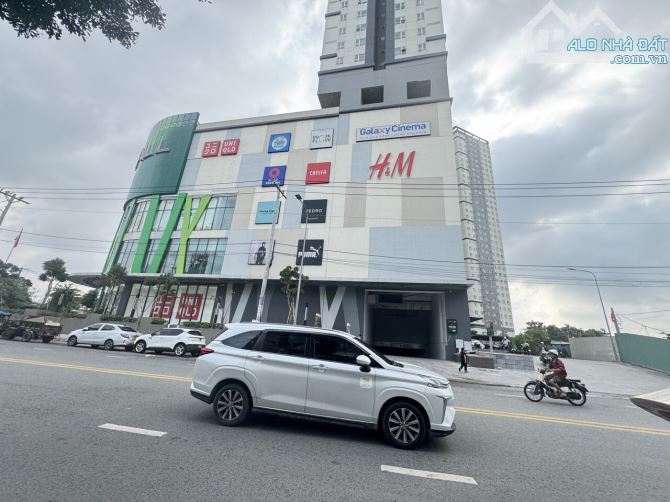 Cho Thuê 2 Căn Nhà MT Cao Lỗ - 8m x 20m - 160m.2 -4 LẦU -12PN - P4 Q8 Đối Diện TTTM - 4