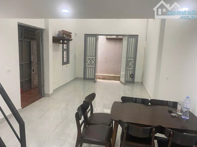 BÁN ĐẤT HIẾM TỨ LIÊN - 90M2 - 10M RA PHỐ - SỔ HOA HẬU - XÂY CĂN HỘ DỊCH VỤ - 17.5 TỶ