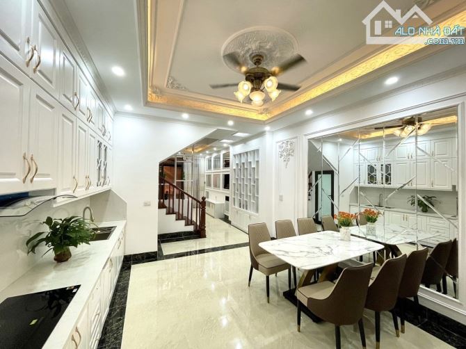Bán nhà Phố Nguyễn Hoàng, 70m2, 4T, MT 4.5m, ô tô tránh, KD, nhỉnh 18 tỷ (264tr/m2) - 4