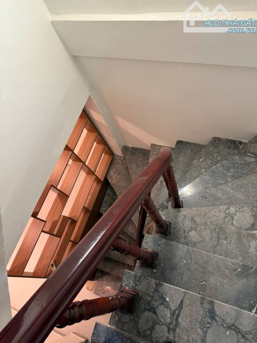 Cho thuê nhà ngõ Yên Duyên, Yên Sở, 4.5 tầng x 40m2, 4 ngủ, 4 vệ sinh, 11 triệu - 4