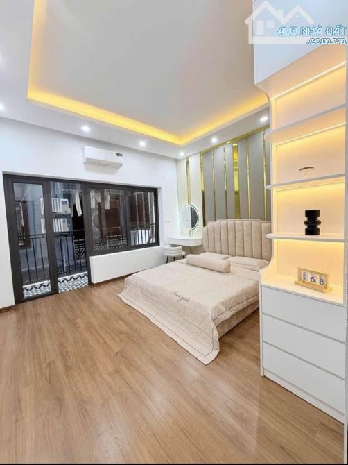 BÁN NHÀ DÂN XÂY 4 TẦNG –.HƠN 10 TỶ - 68M - Ô CHỜ THANG MÁY – PHỐ NGỌC THỤY, LONG BIÊN - 4