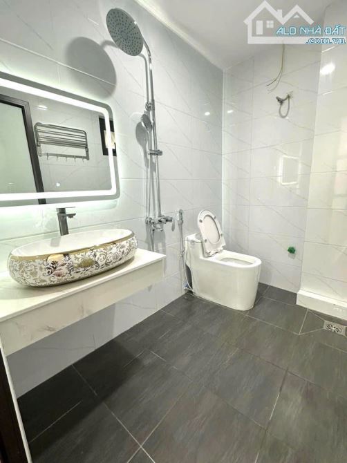 Bán nhà riêng tại Phú Thượng, 10,4 tỷ, 60m2, 5PN, 6WC - 4