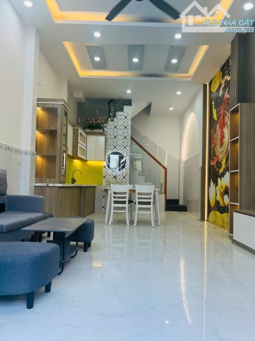 NGAY BỐN XÃ GIÁP TÂN PHÚ - HẺM 4M BHH A - 40M2, 2 TẦNG FULL NỘI THẤT Ở NGAY - GIÁ 4,75 TỶ. - 4