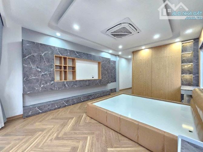 BÁN GẤP NHÀ RIÊNG💎 LÔ GÓC 3 THOÁNG🚗Ô TÔ GẦN- HÀ ĐÔNG🏠40m² 5 tầng💰Chỉ 6.9 tỷ - 4