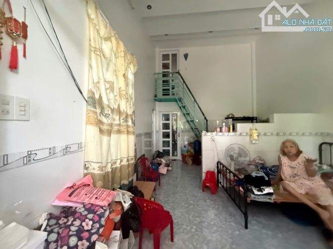 bán nhà cấp 4 Vĩnh Ngọc, Nha Trang  gần cầu gỗ giá 2ty3 - 4