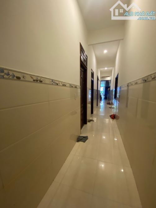 SẬP HẦM_DÃY TRỌ LÔ ĐÔI_ÂU CƠ_GẦN CHỢ HÒA KHÁNH_DT 260M2_NGANG 10M_NỞ HẬU_8,9 TỶ - 4