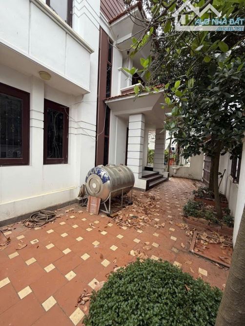 Bán BIỆT THỰ 3 Tầng- Khu Kim Chung Di Trạch – Sân Vườn, Lô Góc, 176m², Giá 16 Tỷ - 4