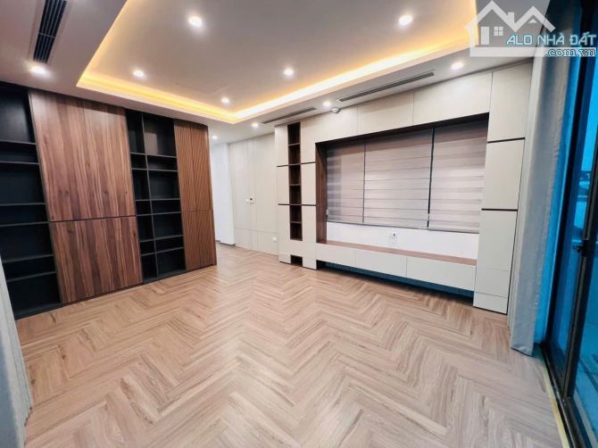 NGUYỄN KHANG-73Mx9TẦNG THANG MÁY-MẶT TIỀN 4.5M-GARA-30TỶ - 4