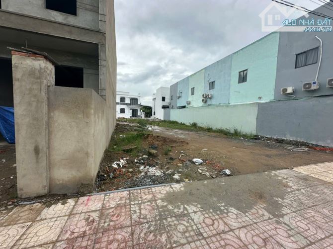 Chủ cắt lỗ 200 triệu bán gấp lô đất ở đường Ấp 4, xã Long Khê ,Cần Đước, Long An 200m2 - 4