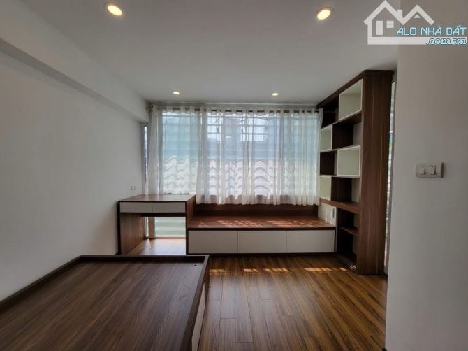 BÁN NHÀ TẬP THỂ ĐẠI HỌC BÁCH KHOA- 86M - 3 PN- Ô TÔ ĐỖ CỬA- CỰC KÌ THOÁNG SÁNG- TÀI CHÍNH - 4