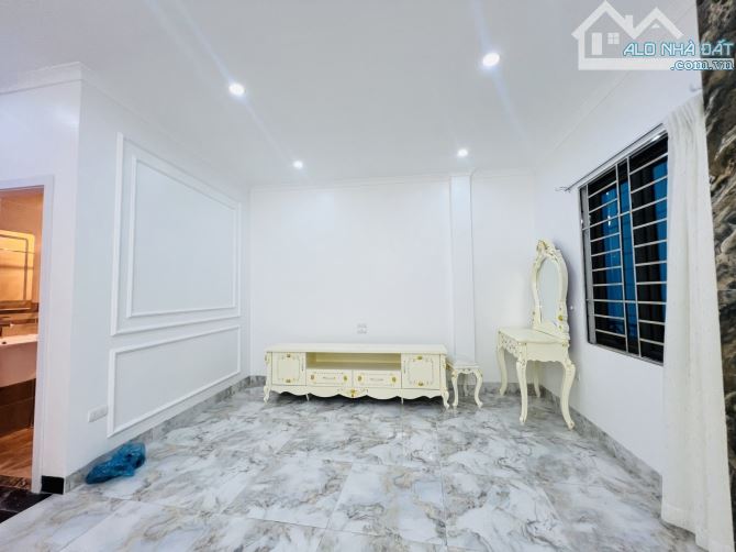 Nhà đẹp Minh Khai thang máy xây mới full nội thất ở luôn 42m2 hơn 8 tỷ - 4