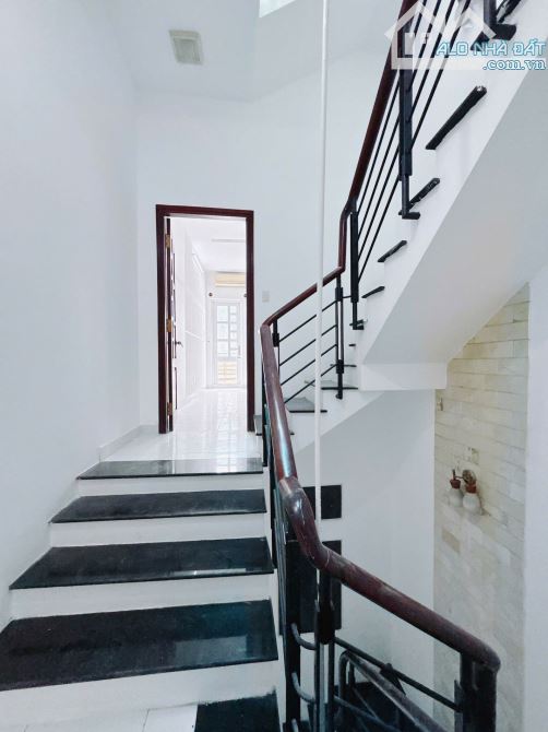 🏡💥 QUẬN 4, BÁN NHÀ 4 TẦNG ĐOÀN VĂN BƠ, HẺM 4M , 4PHÒNG NGỦ – GIÁ 5.85 TỶ💥🏡 - 4