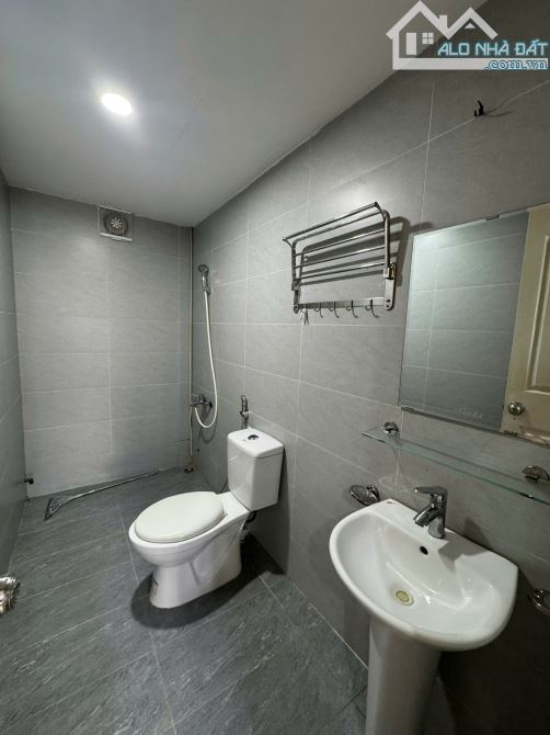 Bán gấp căn 80M 2pn2vs giá tốt nhất tòa NAM XA LA, sổ đỏ chính chủ, hơn 4 tỷ - 4