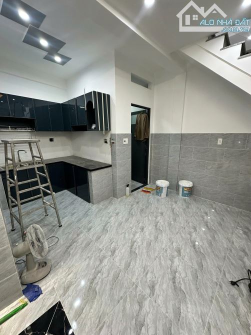 Bán nhà mới đẹp hẻm Hoài Thanh Phường Phú Định (Phường 14 Quận 8 cũ). Nhà nở hậu, gần chợ - 4