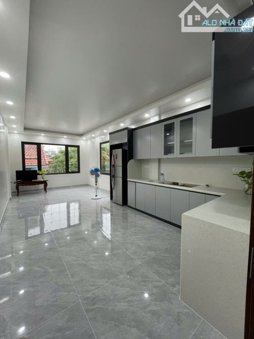NGÃ TƯ SỞ, 6 TẦNG XÂY MỚI, Ô TÔ VÀO NHÀ, DỪNG ĐỖ THOẢI MÁI,   KINH DOANH, 2 MẶT THOÁNG - 4