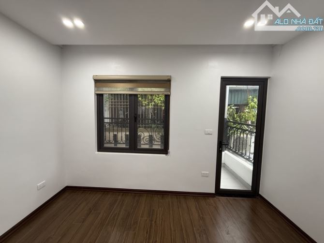 Bán nhà trung tâm Hai Bà Trưng, Full nội thất, ngõ nông thẳng, cách oto 30M 6.2 tỷ - 4