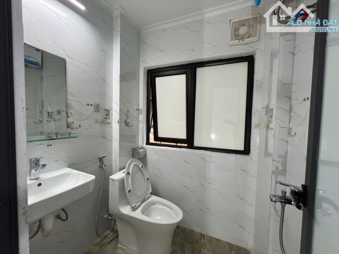 Oto vào nhà- Căn Góc 2 mặt ngõ- 37m2*4 tầng 14.5 tỷ Mặt tiền 5-7m- Phố Vương Thừa Vũ - 4