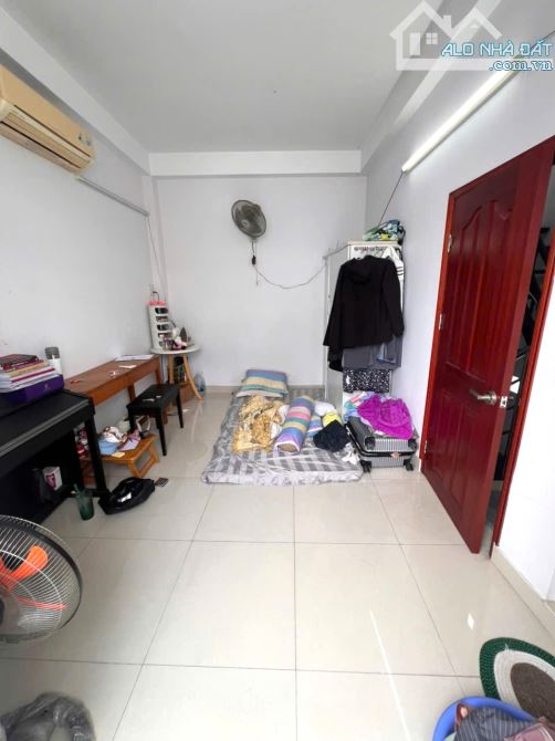 NHÀ ĐẸP 3 TẦNG NGAY CHỢ BÀ QUẸO TRƯỜNG CHINH TÂN BÌNH - 22M2 NGANG 4.6M- SHR. CHỈ HƠN 3 TỶ - 4