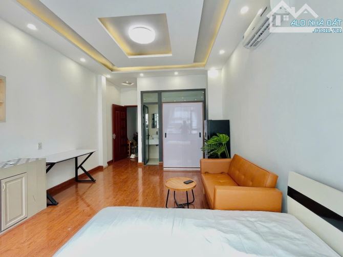 Studio ban công siêu thoáng ngay Nguyễn văn linh - 4