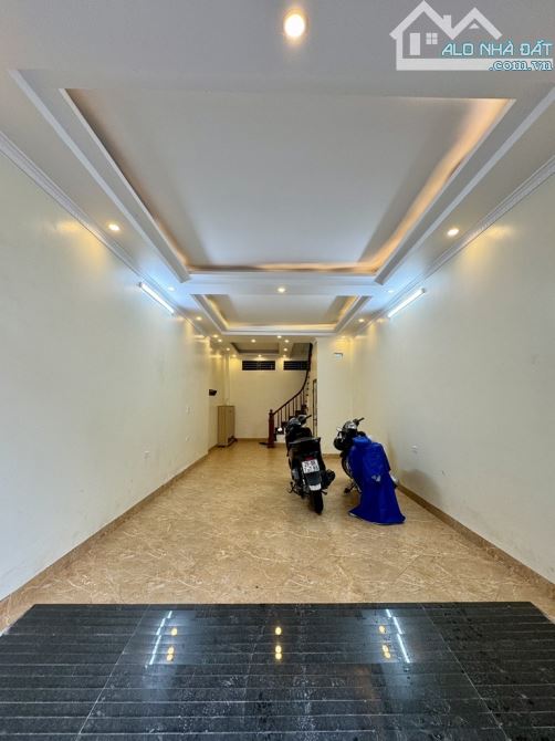Nhà đẹp kinh doanh phân lô ô tô Đền Lừ- Tam Trinh 45M 5 tầng 15 đồng - 4