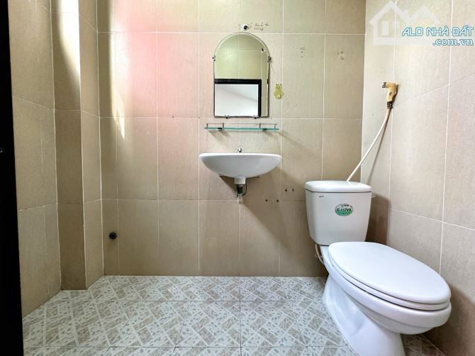 Bán tòa CHDV có 15 phòng HXH 8m Nguyễn Cửu Vân P17 6.3x18=110m2 1T4L Thang máy có HĐT 55tr - 4