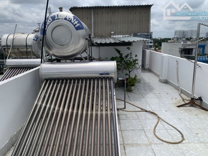 HẺM XE TẢI 3 TẦNG. 3PHÒNG NGỦ, CÁCH MẶT TIỀN ĐƯỜNG Ngô CHÍ QUỐC 100M.NHÀ XD KIÊN CỐ NỘI TH - 4