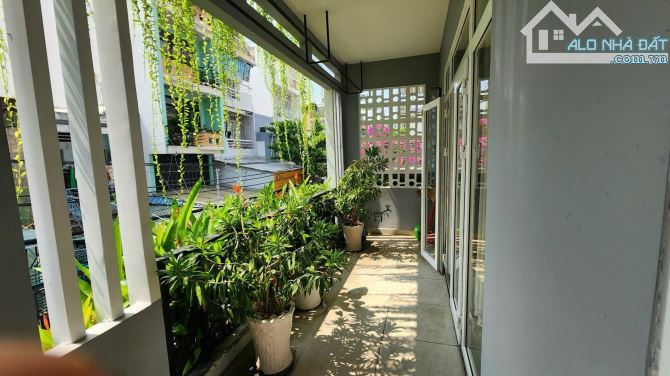Bán nhà đường Lê Văn Sỹ Quận 3, ngang lớn tới 6m hẻm rộng đẹp nhất tặng toàn bộ nội thất - 4