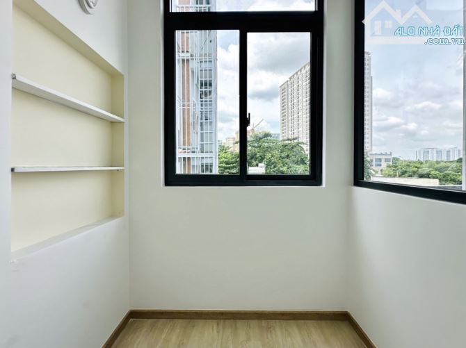 NHÀ HẺM XE HƠI NGAY VINCOM NGUYỄN XÍ, 55M2, CHỈ 8,98 TỶ - 4