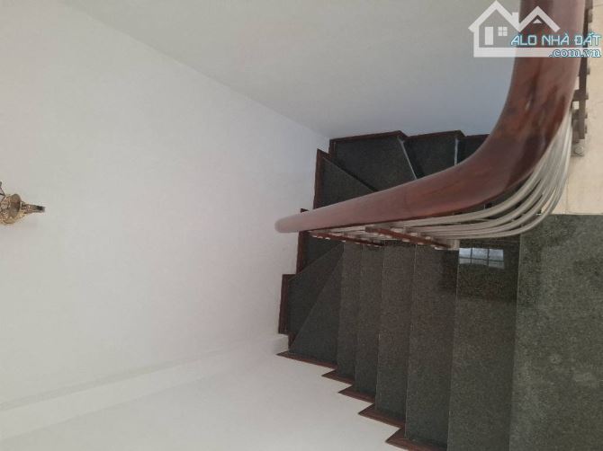 CỰC HIẾM, Oto Việt Hưng - Long Biên Giá 6.x Tỷ 35.3M x 4T - full nội thất - 4