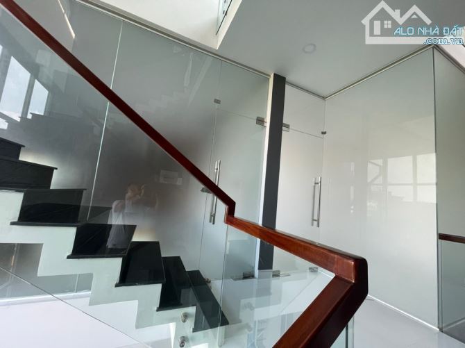 BÁN NHÀ 200M2 1 HẦM 3 TẦNG KDC KIẾN Á - ĐỐI DIỆN GLOBAL CITY - 4