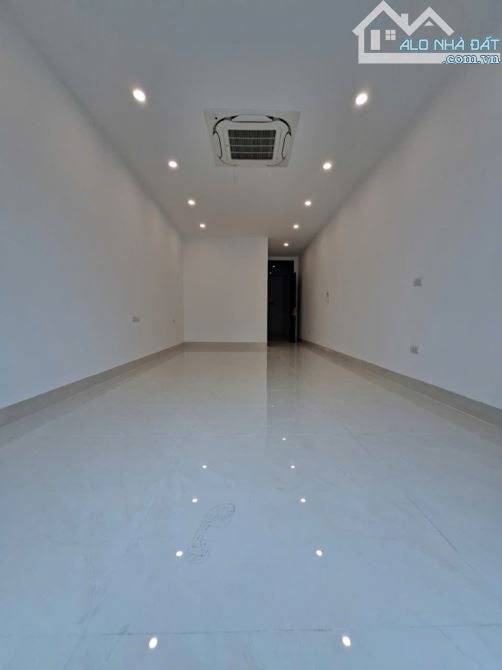 THANH AM LONG BIÊN NHÀ MỚI 1 CĂN DUY NHẤT XÂY ĐỘC LẬP 50M2 x 5TẦNG - THANG MÁY - HƠN 7TỶ - 4