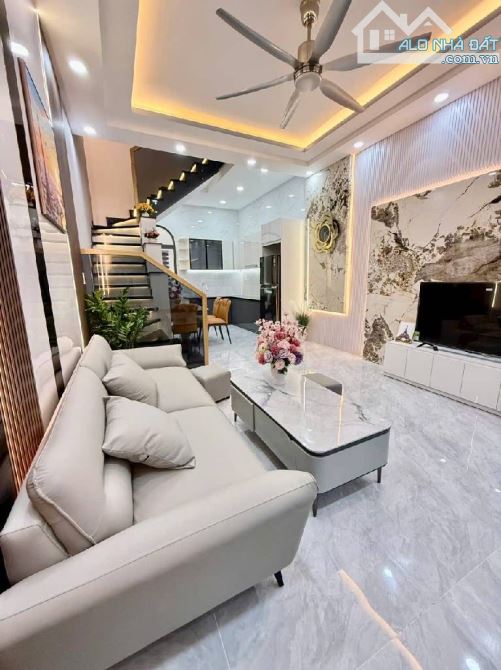 BÁN CĂN NHÀ HẺM TUYỆT ĐẸP TRUNG TÂM GẦN ĐƯỜNG THỐNG NHẤT. - 4