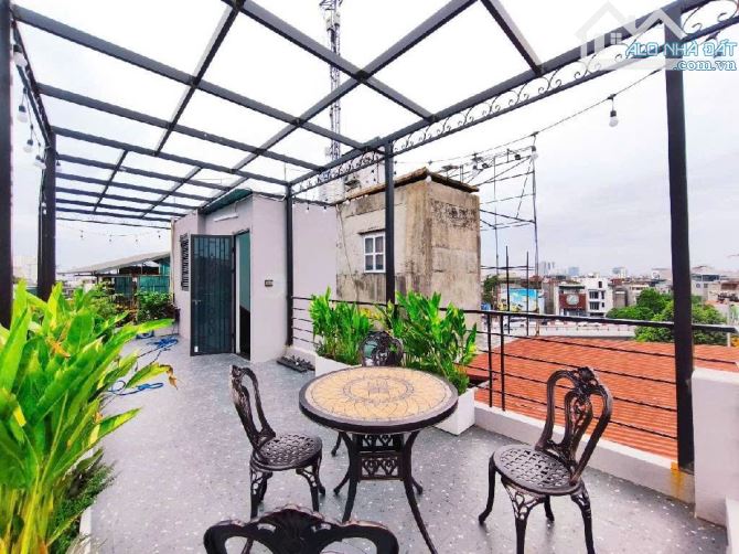 NHÀ ĐẸP LÒ ĐÚC - 6 TẦNG THANG MÁY - 5 PHÚT LÊN HỒ GƯƠM