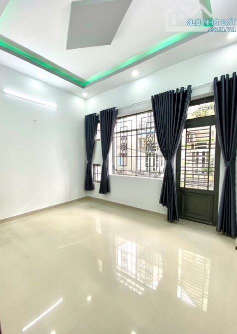 Bán nhà HẺM XE HƠI _ 1/ TRẦN THỊ CỜ Q12 _ 4 tầng_ tặng FULL NỘI THẤT CHỈ 5ty390 - 5
