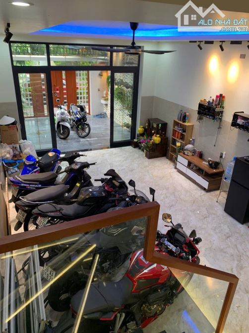 DIỆP MINH CHÂU, HÒA XUÂN, CẨM LỆ, ĐÀ NẴNG, 100M2, A4, 3 TẦNG, 4PN, SÂN Ô TÔ, Ở NGAY, 7.8 t - 5