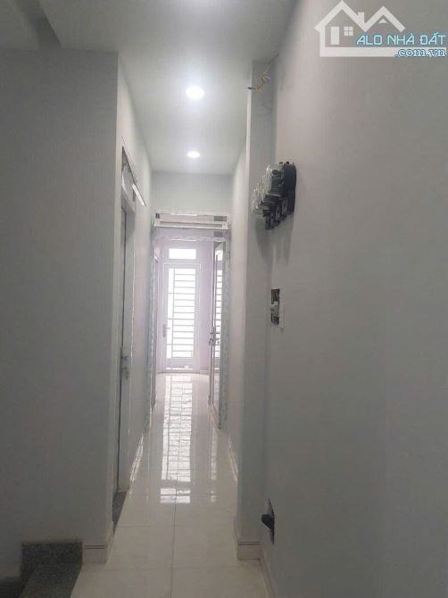 Bán nhà 70m2 11 phòng CHDV thu nhập 40 tr/tháng đường Nguyễn thời Trung Quận 5 chỉ 10,5 T - 5