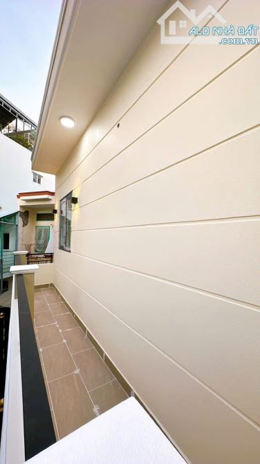 BẤn NHÀ Q4 MỚI ĐẸP 2 TẤM 1/ TÔN ĐẢN GIÁ 4TỈ NHĨNH KHU DÂN CƯ HÀNG HIẾM - 5