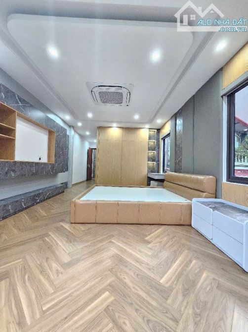 BÁN GẤP NHÀ RIÊNG💎 LÔ GÓC 3 THOÁNG🚗Ô TÔ GẦN- HÀ ĐÔNG🏠40m² 5 tầng💰Chỉ 6.9 tỷ - 5