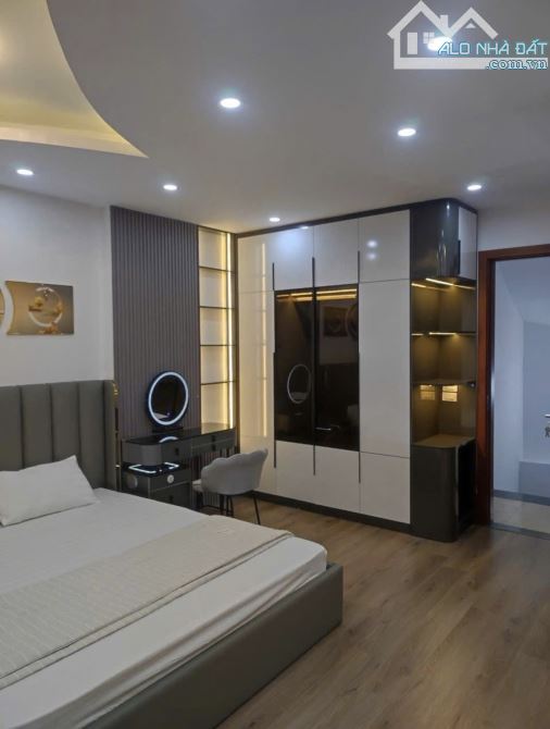 HBT - 46M 5 TẦNG THANG MÁY - OTO CẤT NHÀ - SĐCC - GIÁ CỰC SỐC - 5