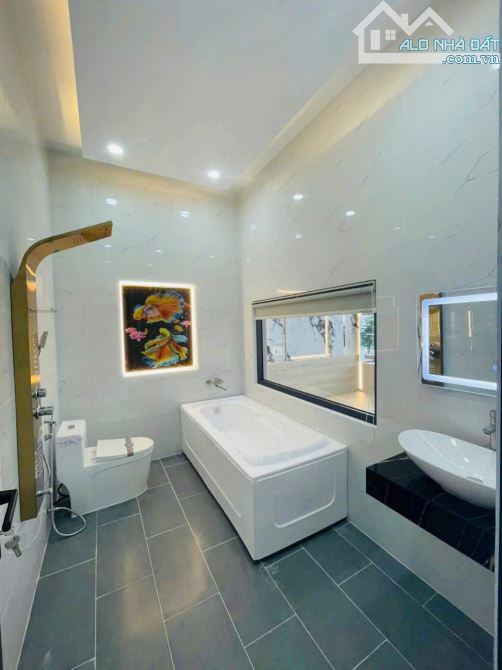 Siêu phẩm nhà 1 trệt 2 lầu 80m2 đường ô tô (P. Hoá An) chỉ 4,7 tỉ - 5