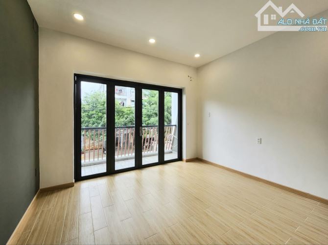 Mặt tiền khu Tên Lửa - Đường 30m - 4 tầng - 4x20m - 5PN - Thiết kế hiện đại - 5