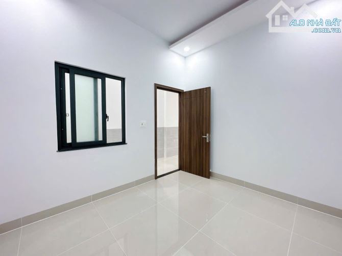 Bán nhà 1 trệt 2 lầu trong quân đoàn 4 p. Tân Phong - 5