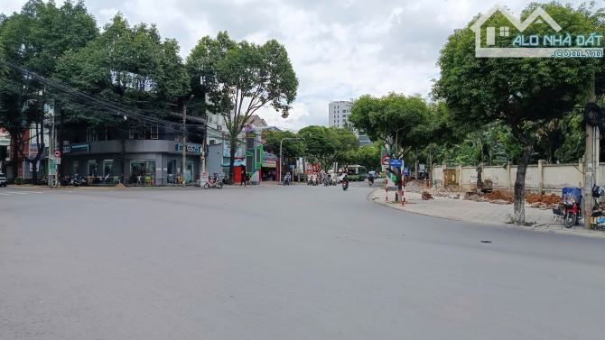 Np887 Bán nhà 1 trệt 1 lầu gần VinCom, Tân Mai, Biên Hòa, Đồng Nai:    * Giá: 3 tỷ 600 thư - 5
