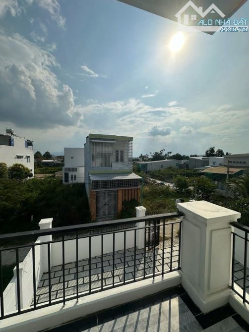 BÁN NHÀ 2 Tầng có sân đậu oto rộng rãi VĨNH TRUNG Phường Tây Nha Trang TP Nha Trang - 5