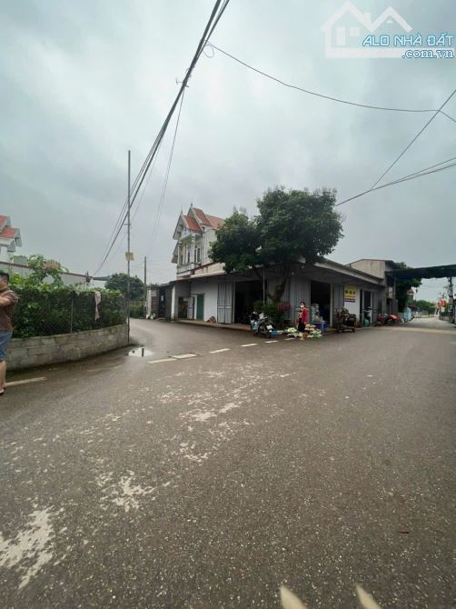 Lô góc 3 mặt tiền tại Như Lân - Nghĩa Trụ. Sổ đỏ sẵn sàng công chứng. Ngõ thông, mặt tiền - 5