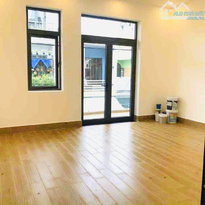 NHÀ 3 TẦNG SIÊU THOÁNG - MẶT TIỀN SÁT NGUYỄN TẤT THÀNH - GẦN HÀ KHÊ - NHỈNH 6.x TỶ - 5